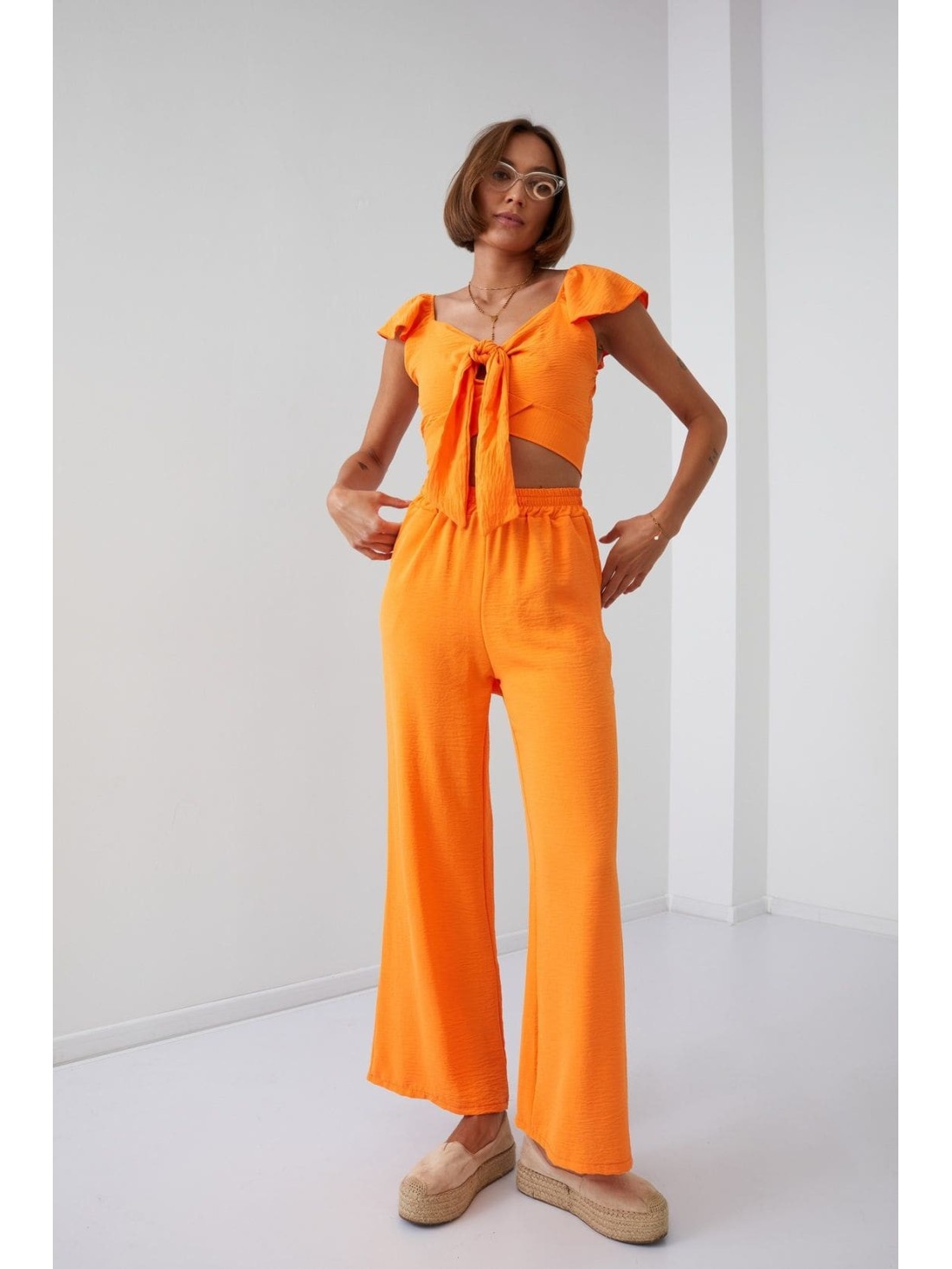 Orangefarbenes Crop-Top-Set mit weiter Hose 8108 – Online-Shop – Boutique